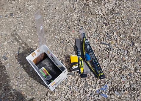 1995 Ford Econoline E150 Van z USA, uszkodzony, nr VIN 1FDEE14H1SHA86514